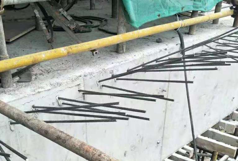 吐鲁番新增悬挑梁植筋加固施工